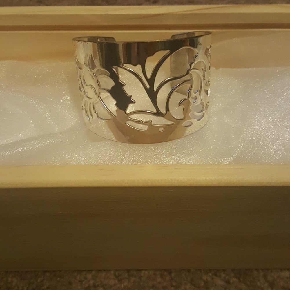 Silver band